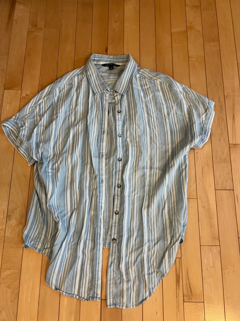 Zac & Rachel Light Blue & White Striped Womens Short-Sleeve Button-Up Shirt